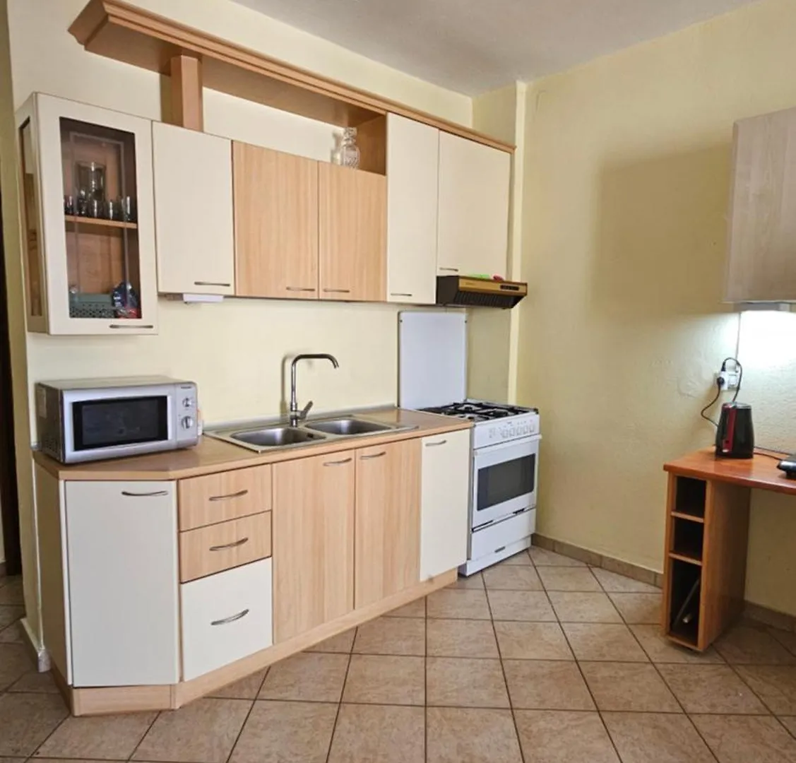 Big Apartment By The Adriatic Sea Durrës